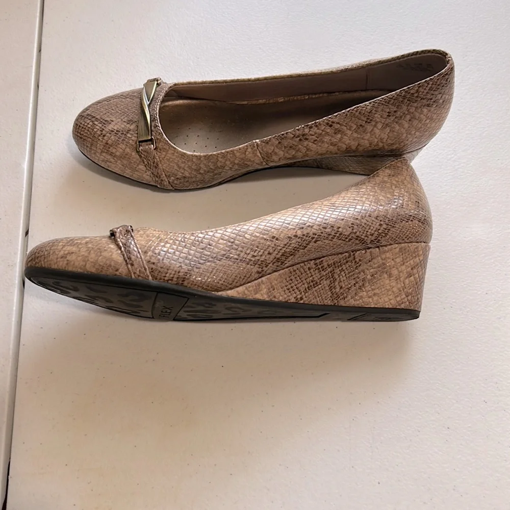 Life Stride, Landeo, Tan & Brown, Snakeskin, Comfort Flex Shoes, Size 9.5